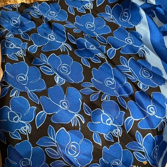 NWT Kate Spade Vibrant Blue Rose Scarf 28”+28” - Picture 6 of 6